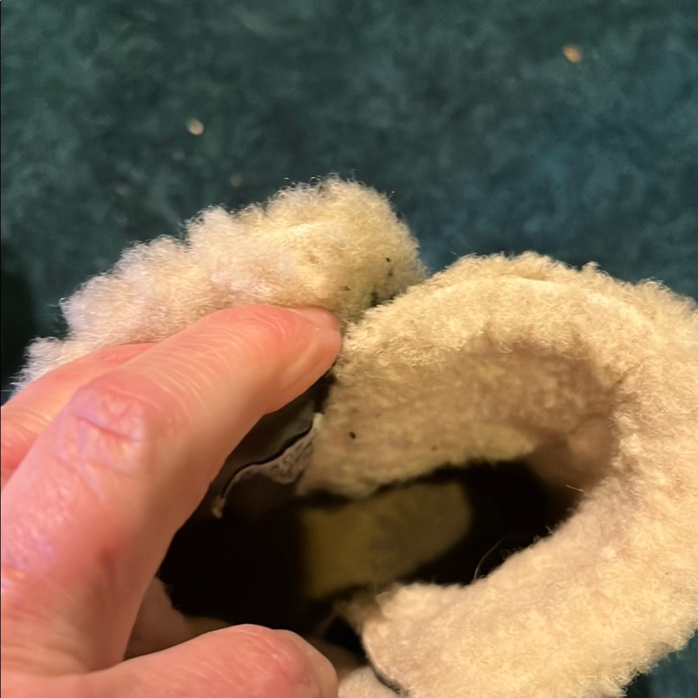 Ugg Black Shearling-Lined Boots - Picture 7 of 8